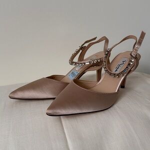 NWOT Nina New York Champagne Rhinestone Slingback Bridal Heels Size: 6.5